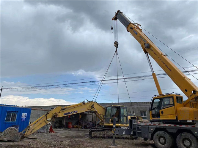 连城县25吨吊车的工作半径是多少？