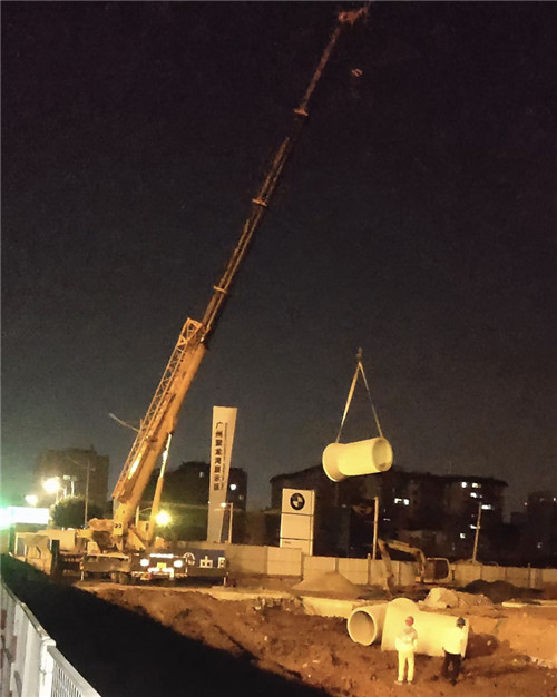 连城县“弯臂矫正”—— 吊车的 “形变补偿” 技术